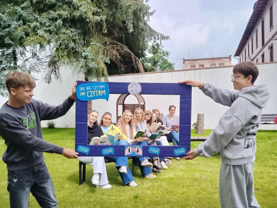 Jak nie czytają, jak... czytają Jak nie czytają, jak... czytają