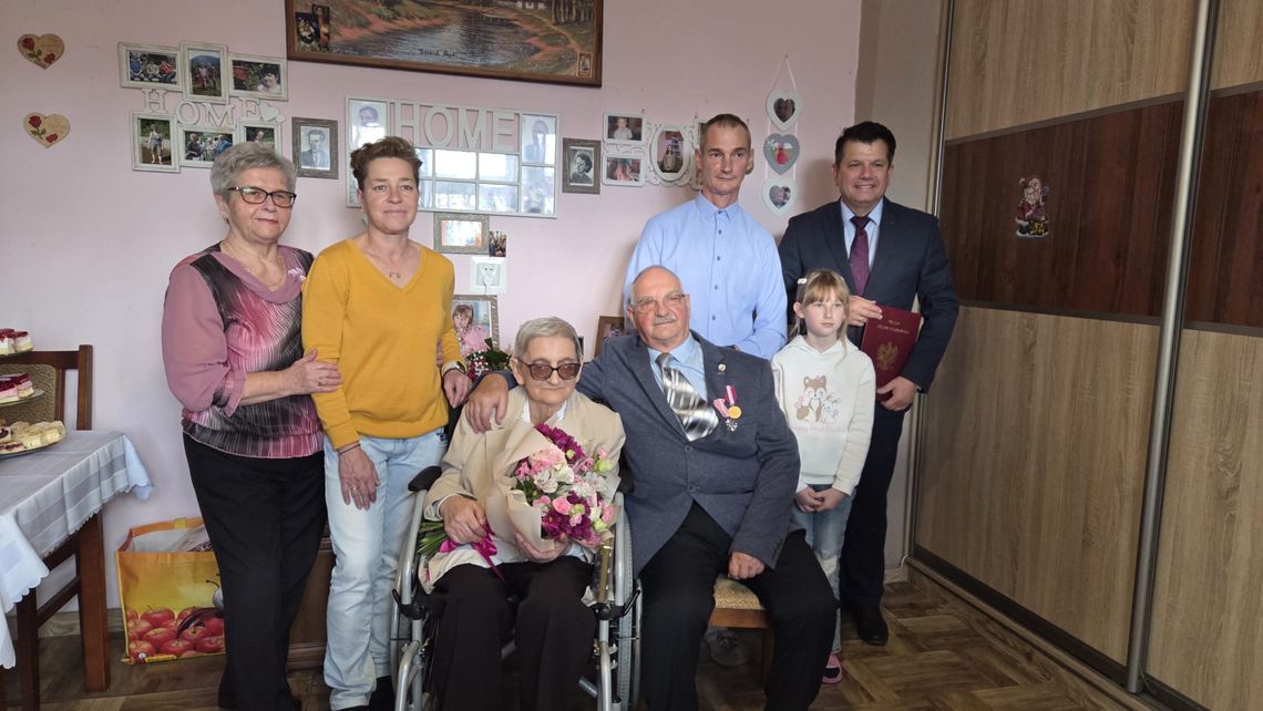 Jan i Danuta Łączyńscy świętują złote gody