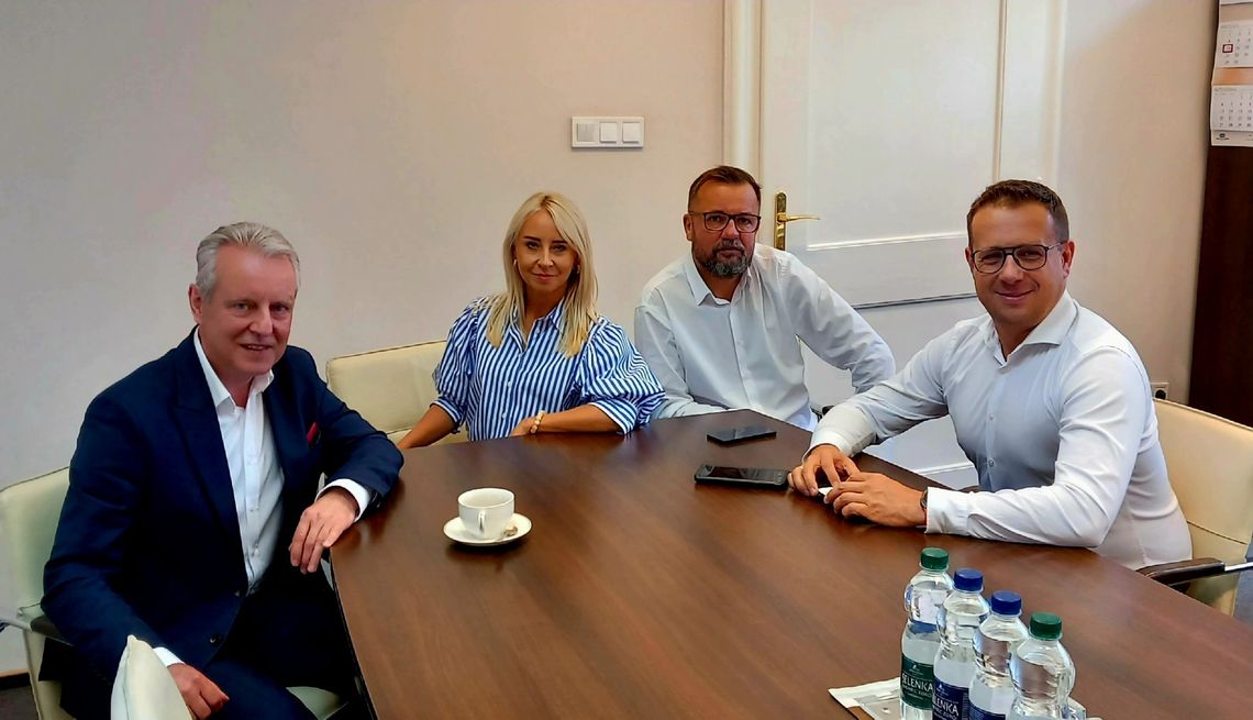 Jelcz-Laskowice. Jeszcze w tym roku przetarg na remont dworca