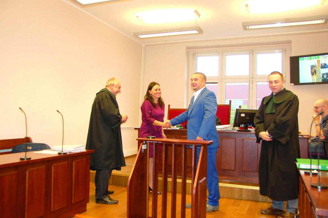 Jest ugoda - strony przepraszają i ubolewają Jest ugoda - strony przepraszają i ubolewają