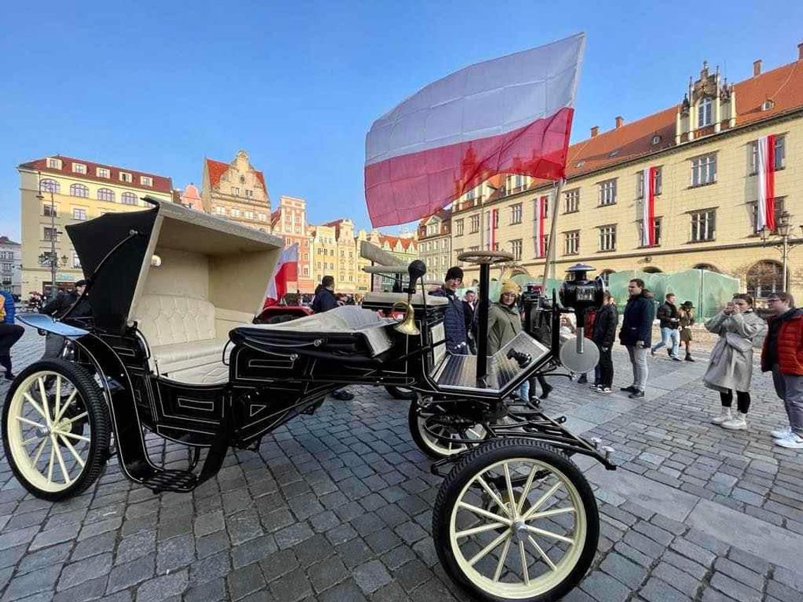 Józef Piłsudski przyjedzie do Jelcza-Laskowic daimlerem