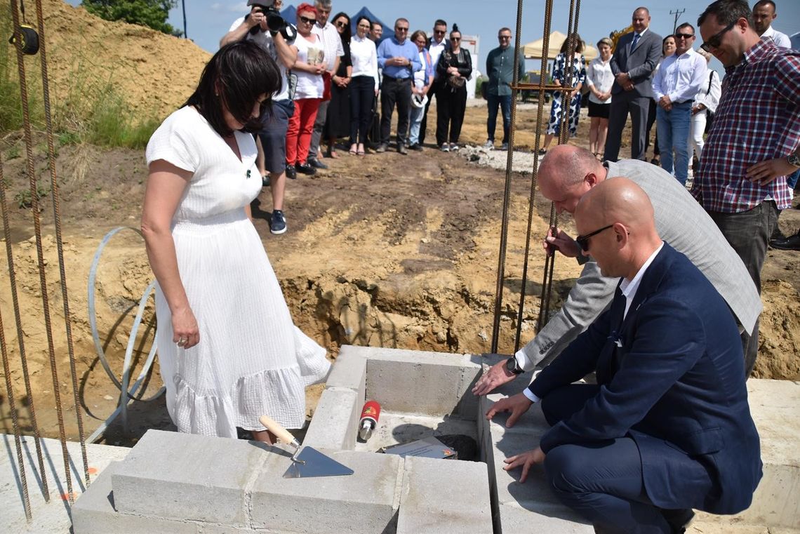 Kamień wmurowany, można budować