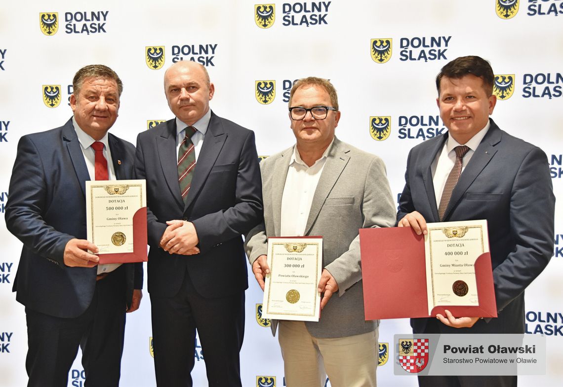 Kasa dla samorządów powiatu oławskiego na rozwój bazy sportowej Kasa dla samorządów powiatu oławskiego na rozwój bazy sportowej