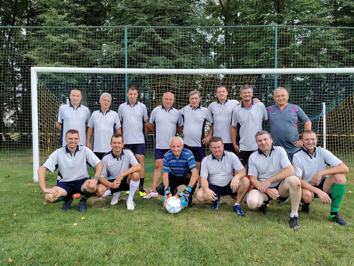 Kawalerowie kontra żonaci zagrają o... skrzynkę piwa Kawalerowie kontra żonaci zagrają o... skrzynkę piwa