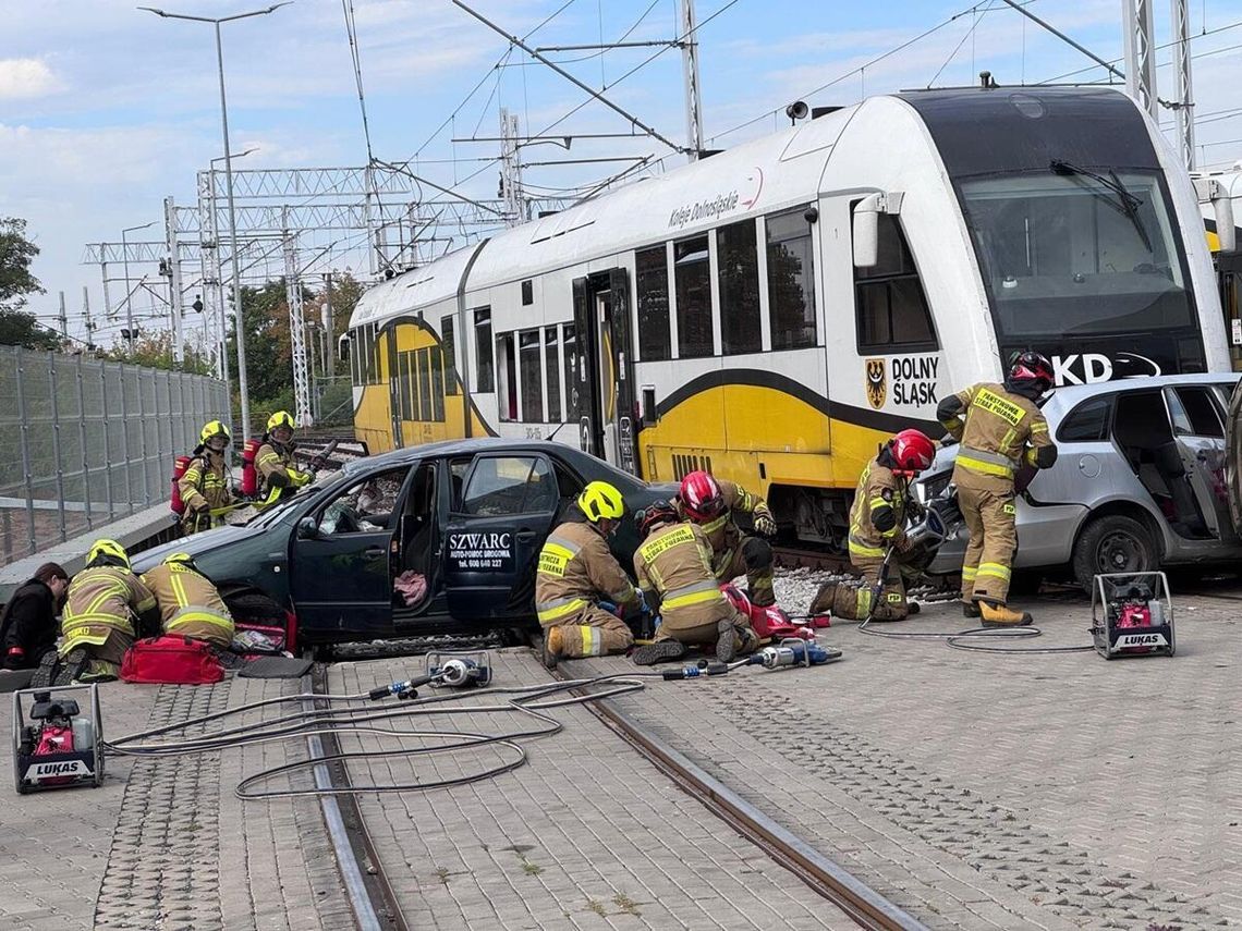 Koleje Dolnośląskie i służby ratunkowe sprawdziły swoją gotowość na sytuacje kryzysowe Koleje Dolnośląskie i służby ratunkowe sprawdziły swoją gotowość na sytuacje kryzysowe