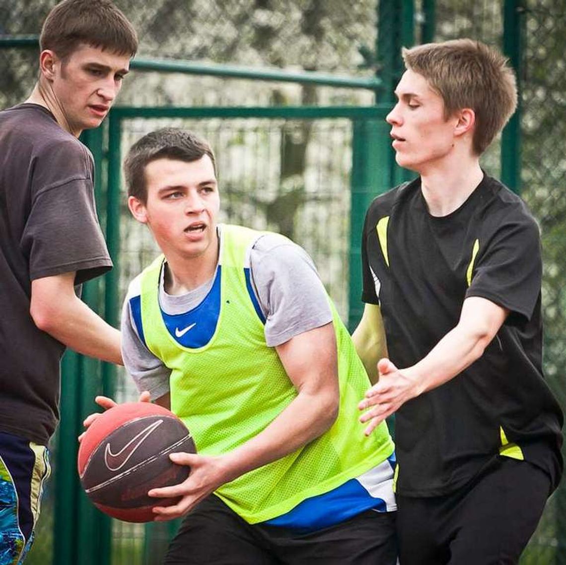 Kolejna runda trójek Kolejna runda trójek