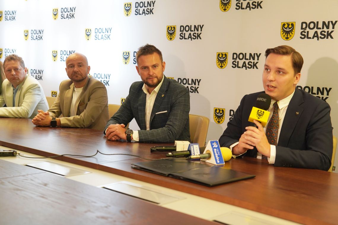 Kolejny etap modernizacji drogi w kierunku Starego Śleszowa i Oławy Kolejny etap modernizacji drogi w kierunku Starego Śleszowa i Oławy