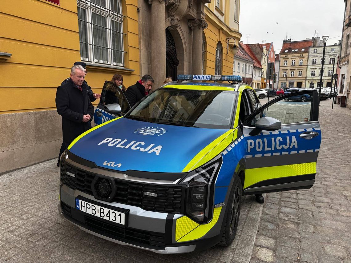 Kolejny nowy radiowóz dla oławskiej Policji Kolejny nowy radiowóz dla oławskiej Policji
