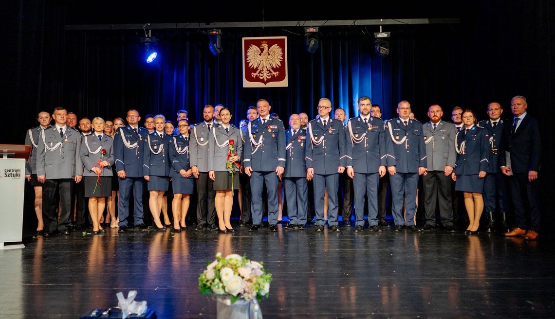 Komendant: - Życzę satysfakcji i dumy z bycia policjantem