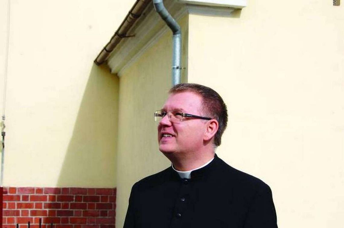 Ksiądz nie rozwiąże wszystkich problemów Ksiądz nie rozwiąże wszystkich problemów