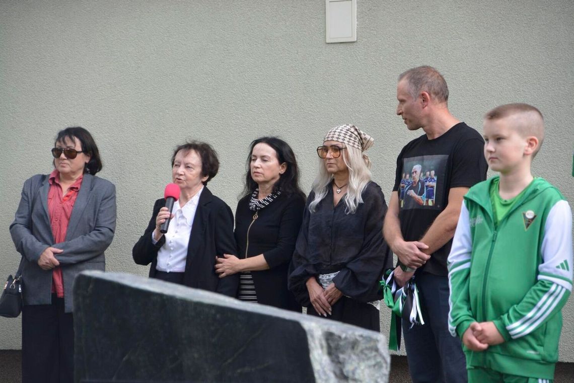 Ku pamięci trenera Isela Ku pamięci trenera Isela