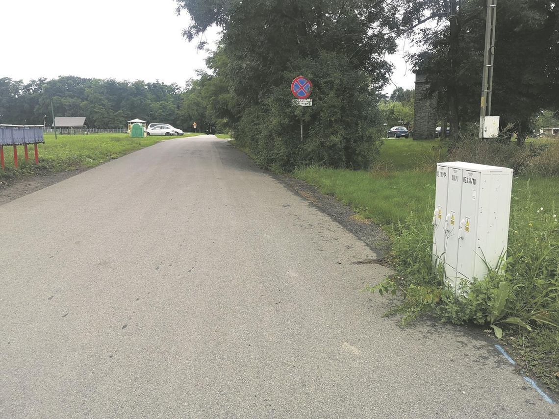 Mieszkańcy: - Za blisko drogi ta skrzynka energetyczna!