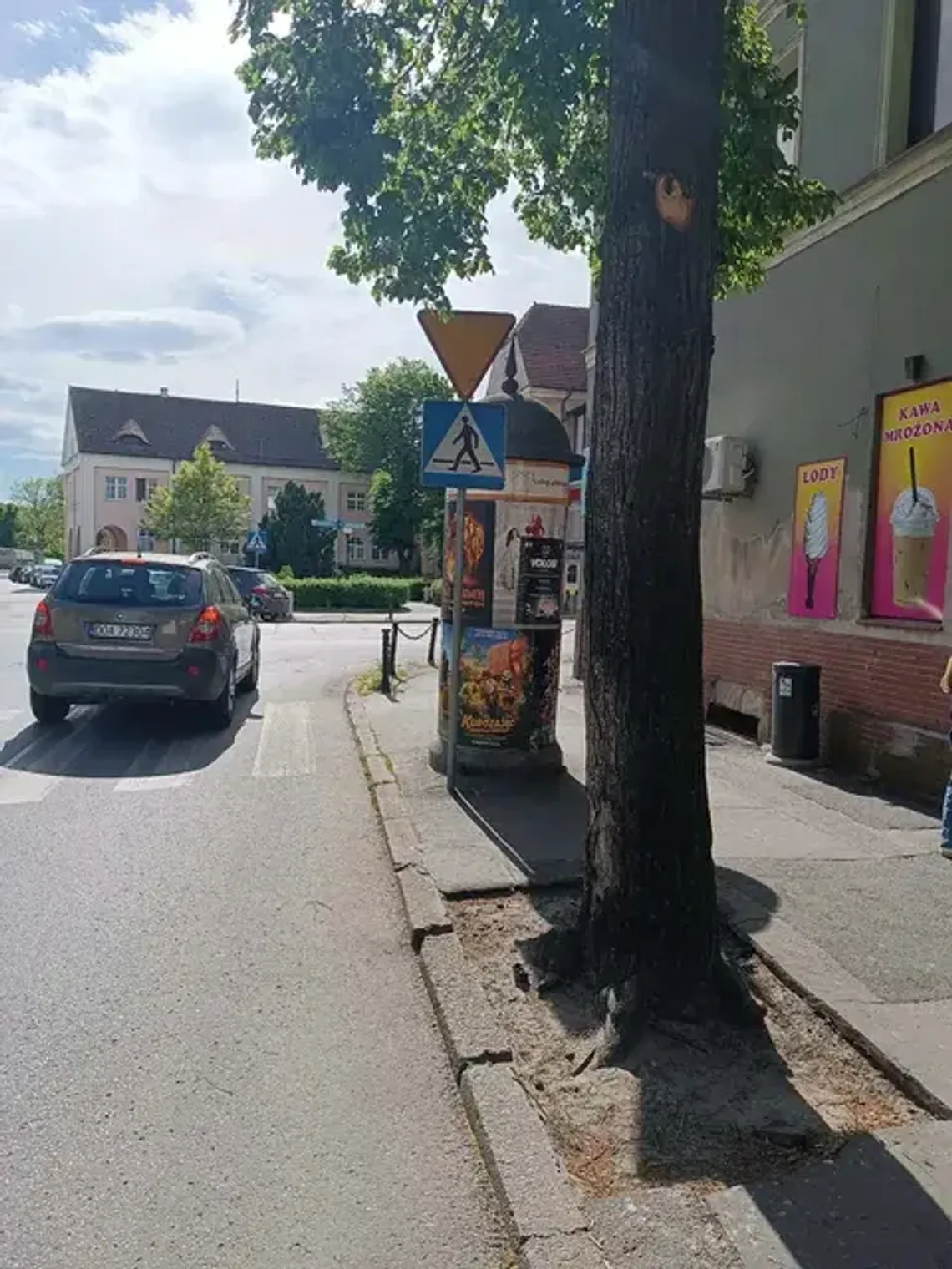 MINUS dla słupa w tym miejscu?