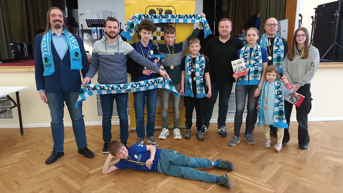 Młodzi szachiści  wywalczyli awans do II ligi juniorów!