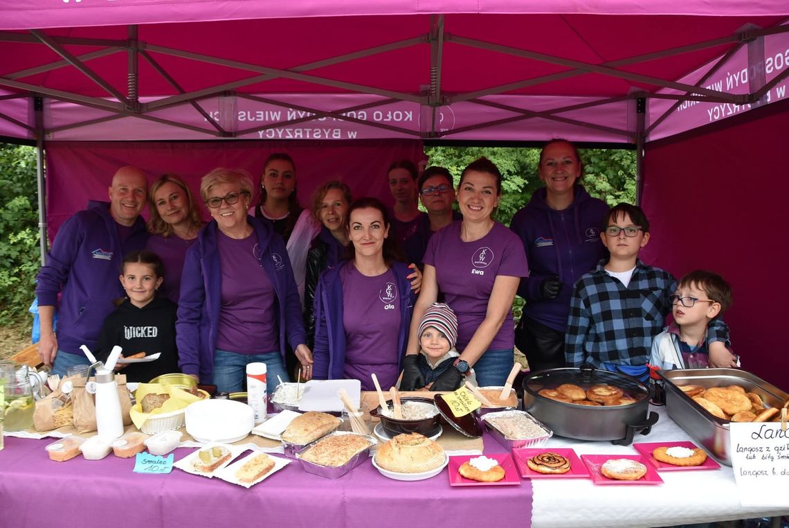 Motanki, potupajka, wieńce... Zdobyli na to pieniądze! Motanki, potupajka, wieńce... Zdobyli na to pieniądze!