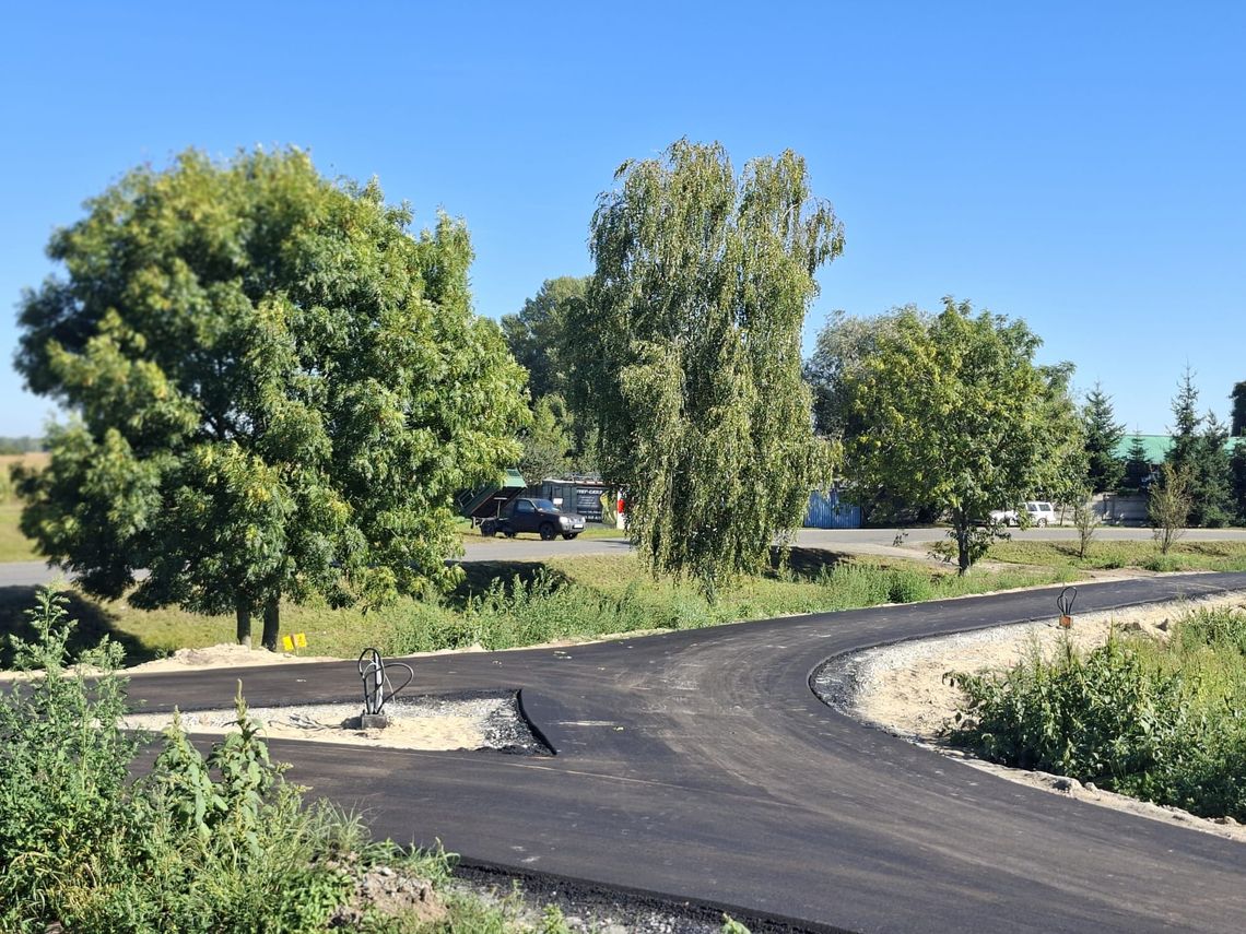 Na ścieżce już jest asfalt