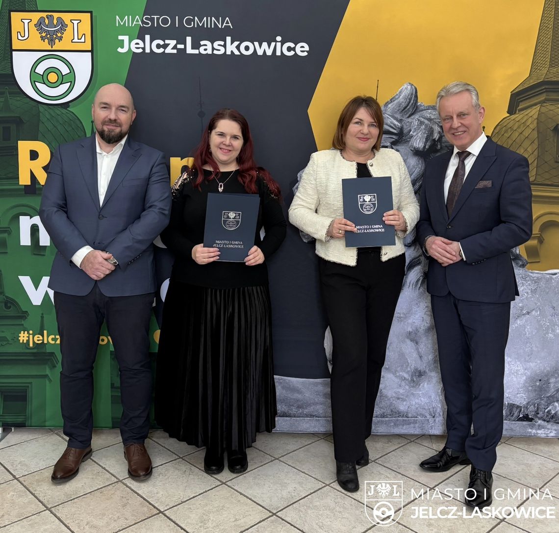 Nagrody dla "pań od kultury"