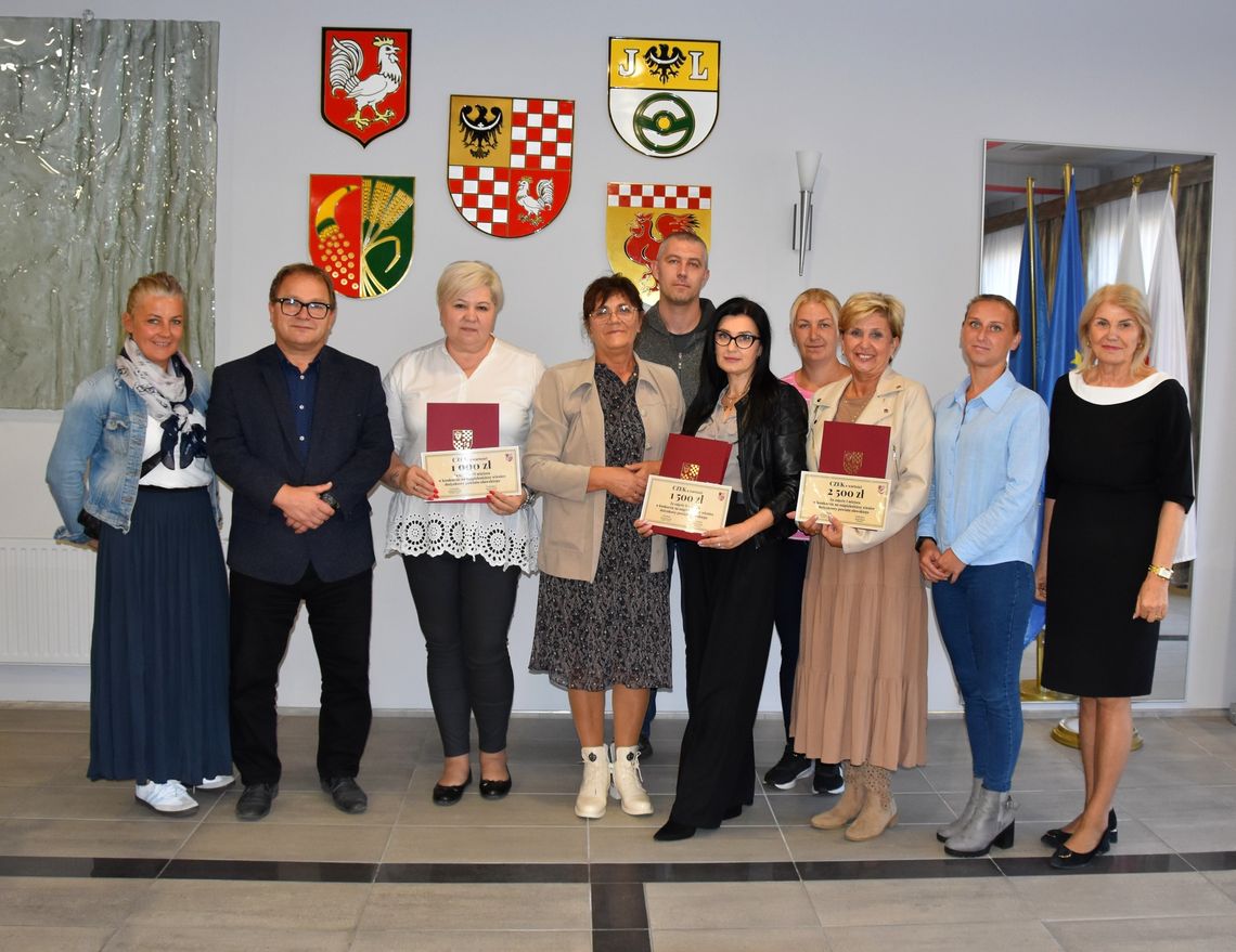 Nagrody za napiękniejsze wieńce dożynkowe w powiecie