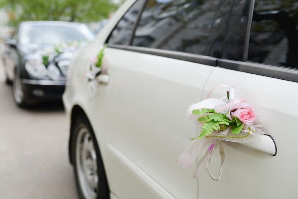 Najciekawsze samochody do ślubu