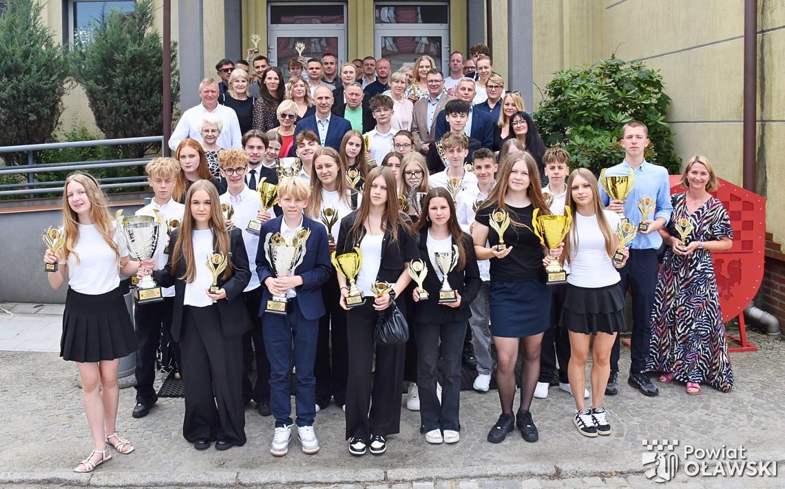 Najlepsi sportowcy powiatu oławskiego (GALERIA) Najlepsi sportowcy powiatu oławskiego (GALERIA)