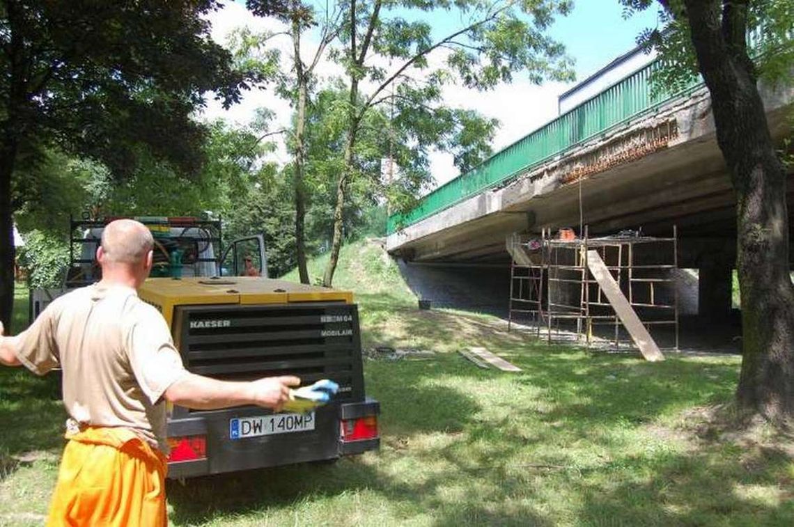 Naprawiają wiadukt na Opolskiej Naprawiają wiadukt na Opolskiej