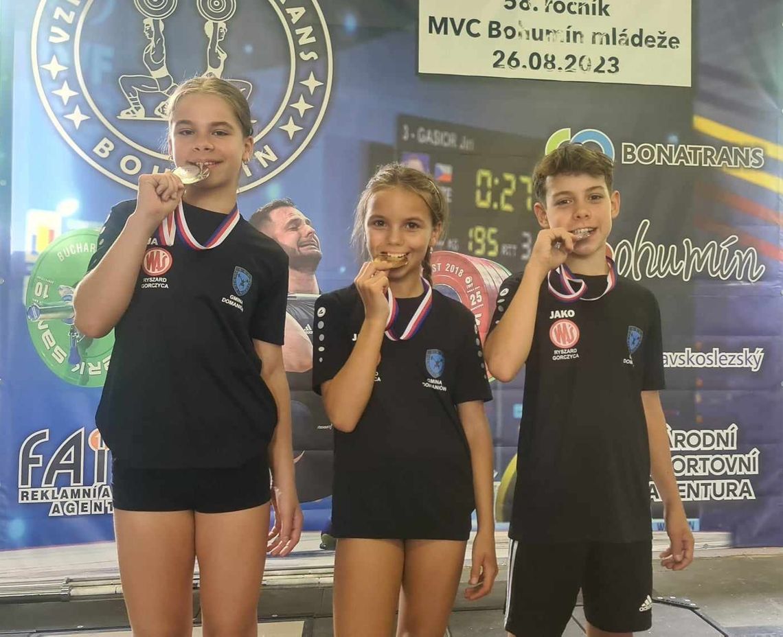 Nasi młodzi górą! Ciężarowcy z medalami