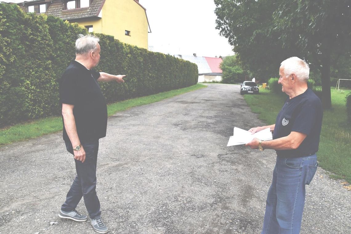 Nie mogą się doprosić o 30 metrów asfaltu. Przez BO też się nie udało, ale jest szansa