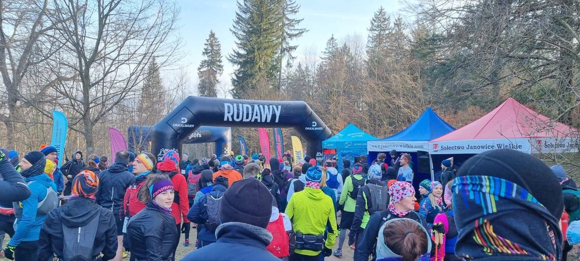 Nie zwalniają tempa