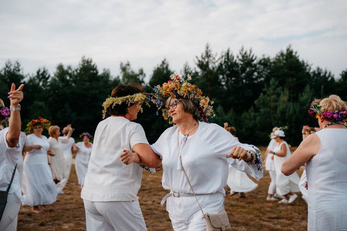 Noc Świętojańska nad stawem Noc Świętojańska nad stawem