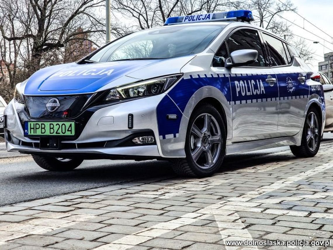 Nowe pojazdy dolnośląskich policjantów. Także elektryczne