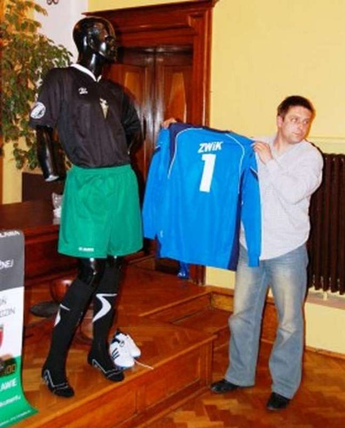 Nowe stroje, nowe twarze Nowe stroje, nowe twarze