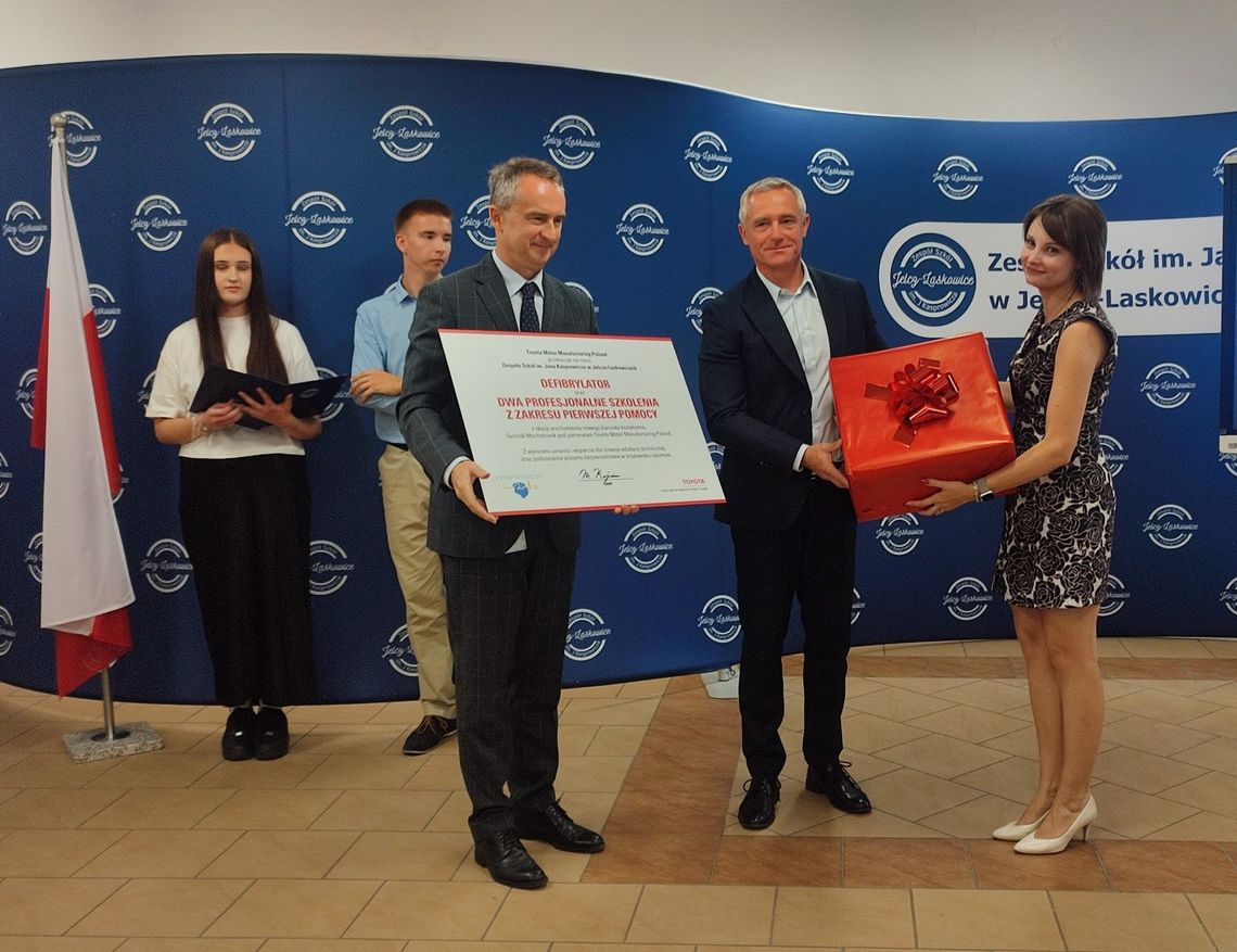 Nowy rok szkolny i nowy kierunek kształcenia w Zespole Szkół w Jelczu-Laskowicach Nowy rok szkolny i nowy kierunek kształcenia w Zespole Szkół w Jelczu-Laskowicach