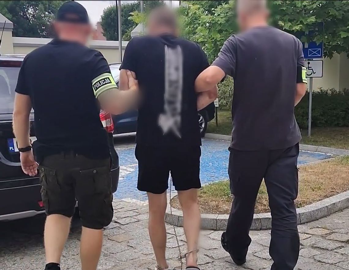 Odkręcił butlę z gazem i groził, że podpali ulatniającą się substancję Odkręcił butlę z gazem i groził, że podpali ulatniającą się substancję