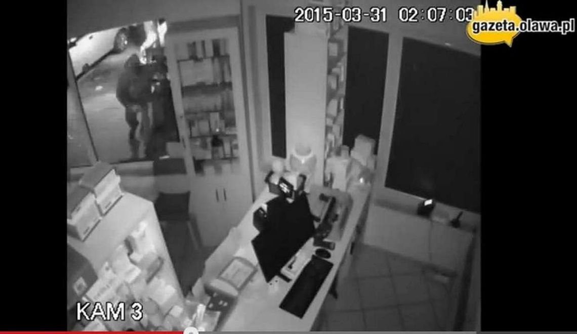 Ogniowa demolka apteki dobrze nagrana