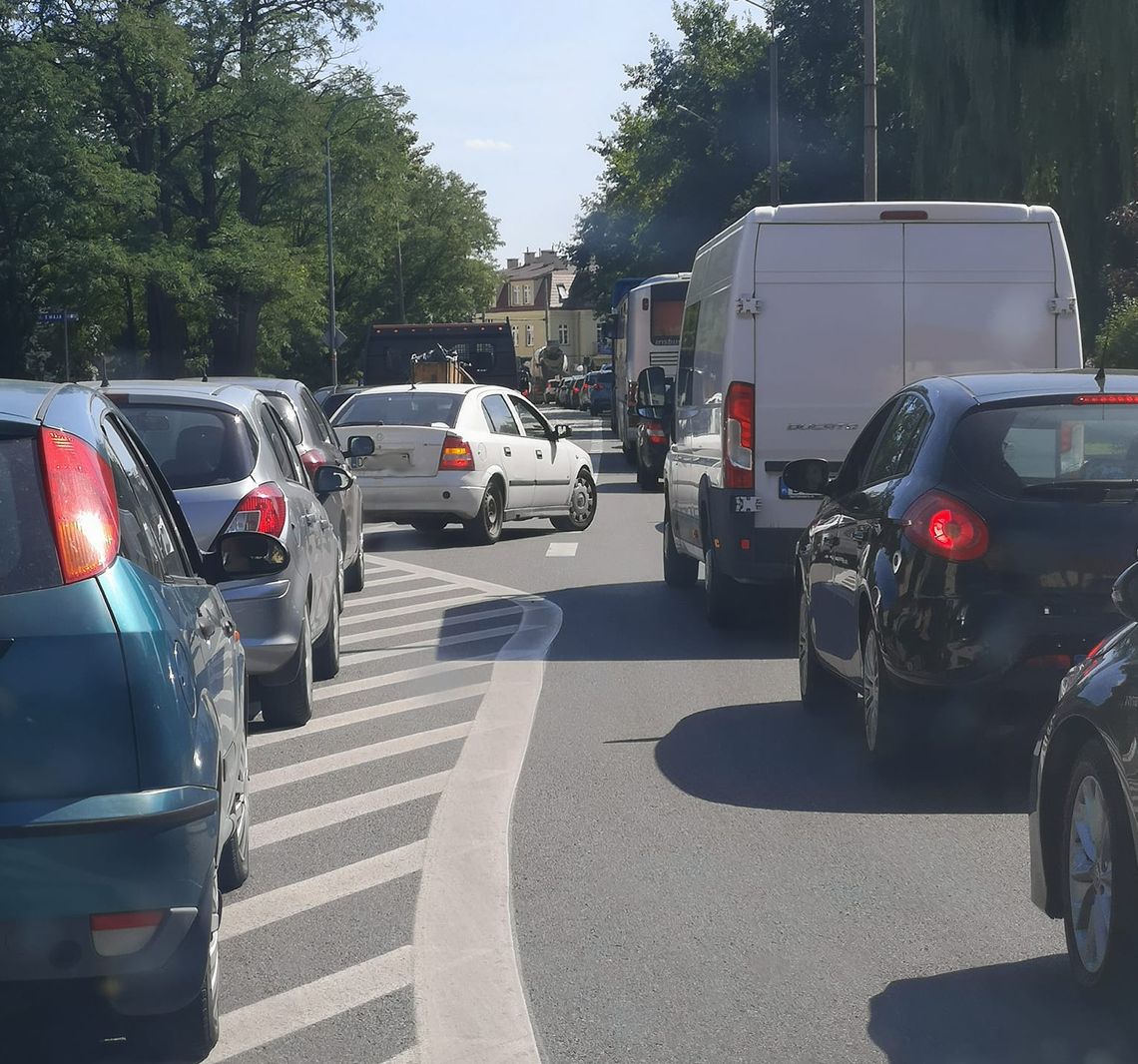 Oława. Co z wyłączeniem świateł drogowych w trakcie remontów ulic?