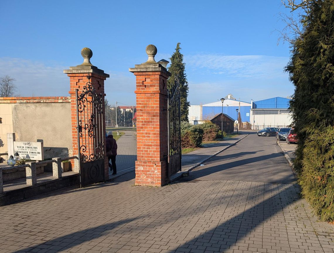 OŁAWA Ile naprawdę będą kosztowały miejskie cmentarze OŁAWA Ile naprawdę będą kosztowały miejskie cmentarze
