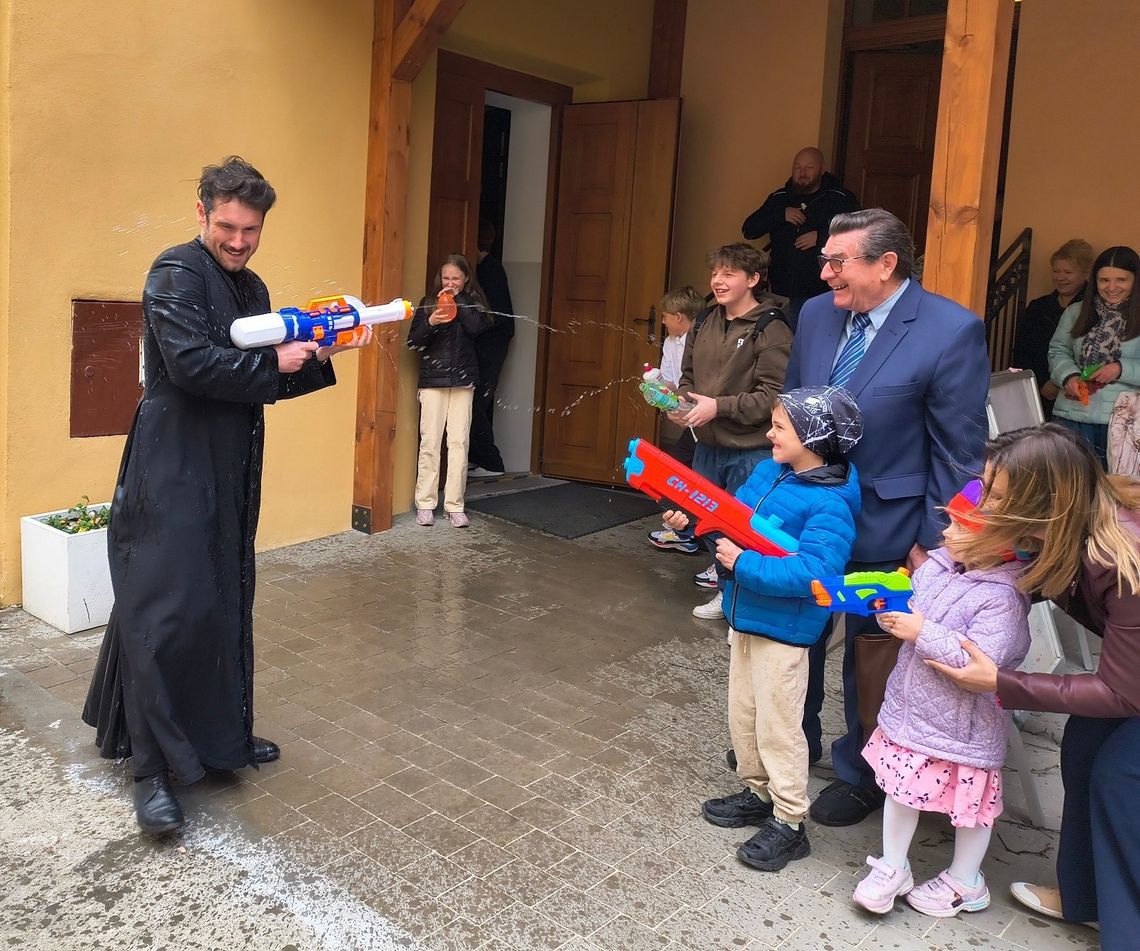 OŁAWA Najbardziej mokry był ksiądz Jakub