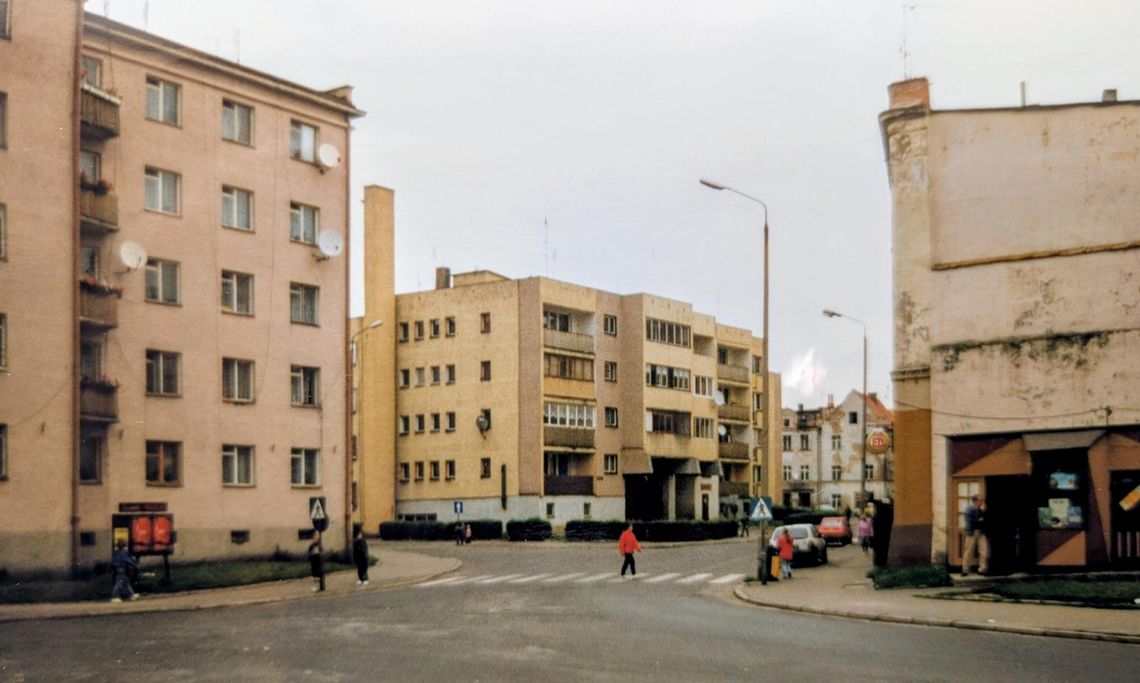 Oława pierwszej połowy lat 90. Tak to zapamiętaliście? Oława pierwszej połowy lat 90. Tak to zapamiętaliście?