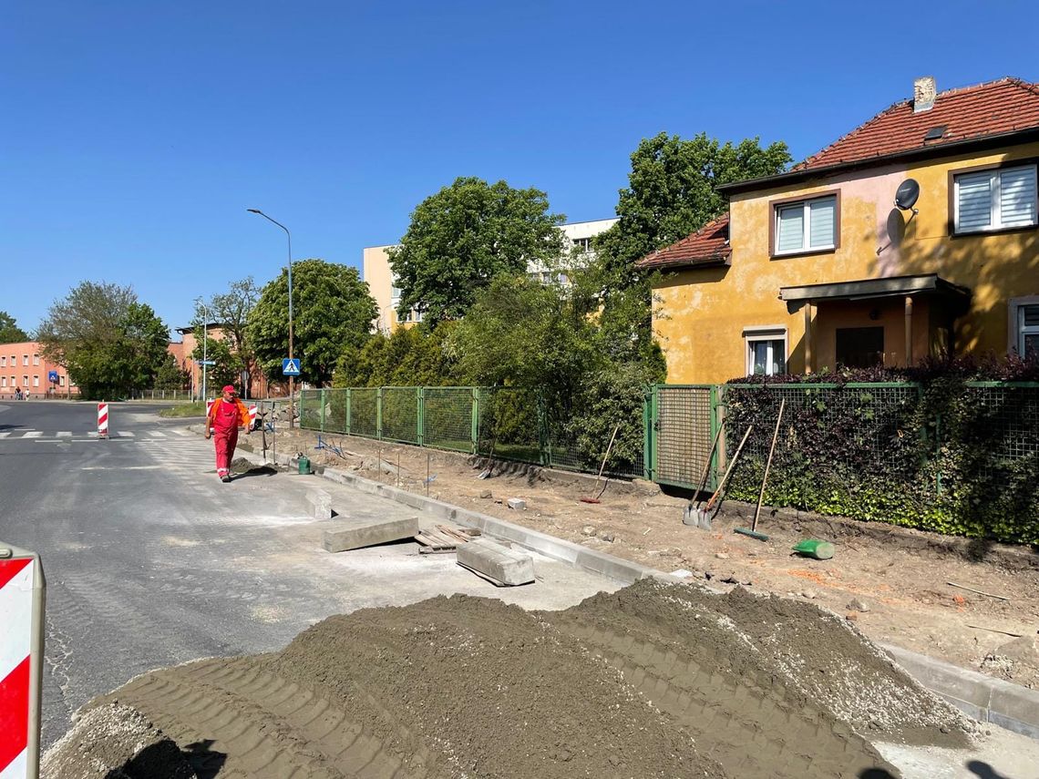 OŁAWA Przebudowują skrzyżowanie Rybackiej i Zwierzynieckiej OŁAWA Przebudowują skrzyżowanie Rybackiej i Zwierzynieckiej