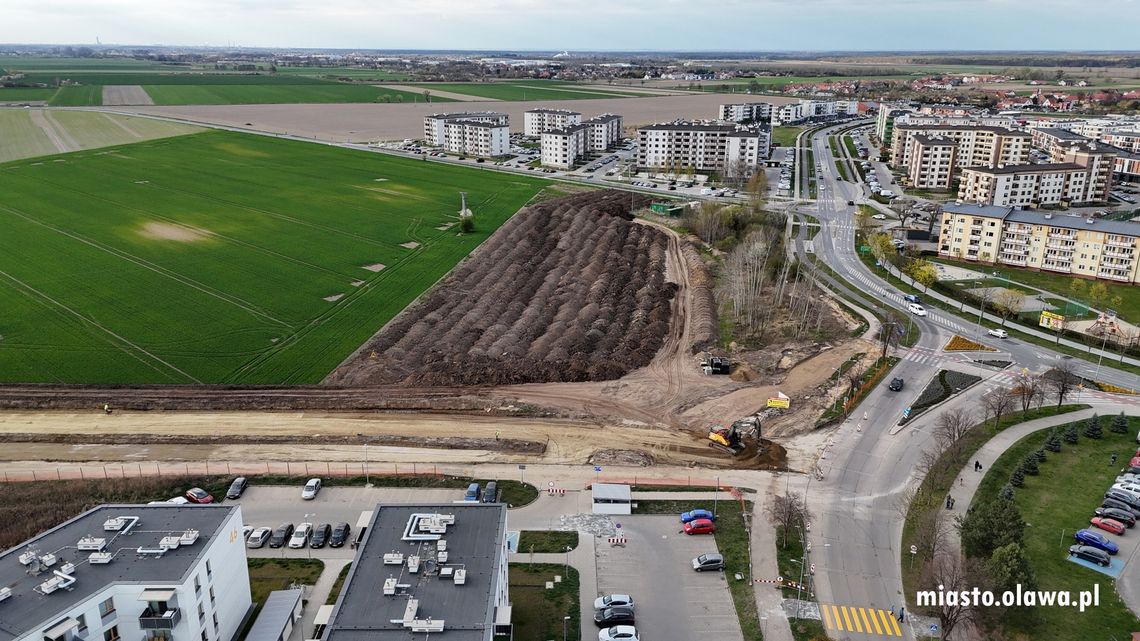 OŁAWA Tu powstaje nowy park. Ziemia już jest zwożona w to miejsce