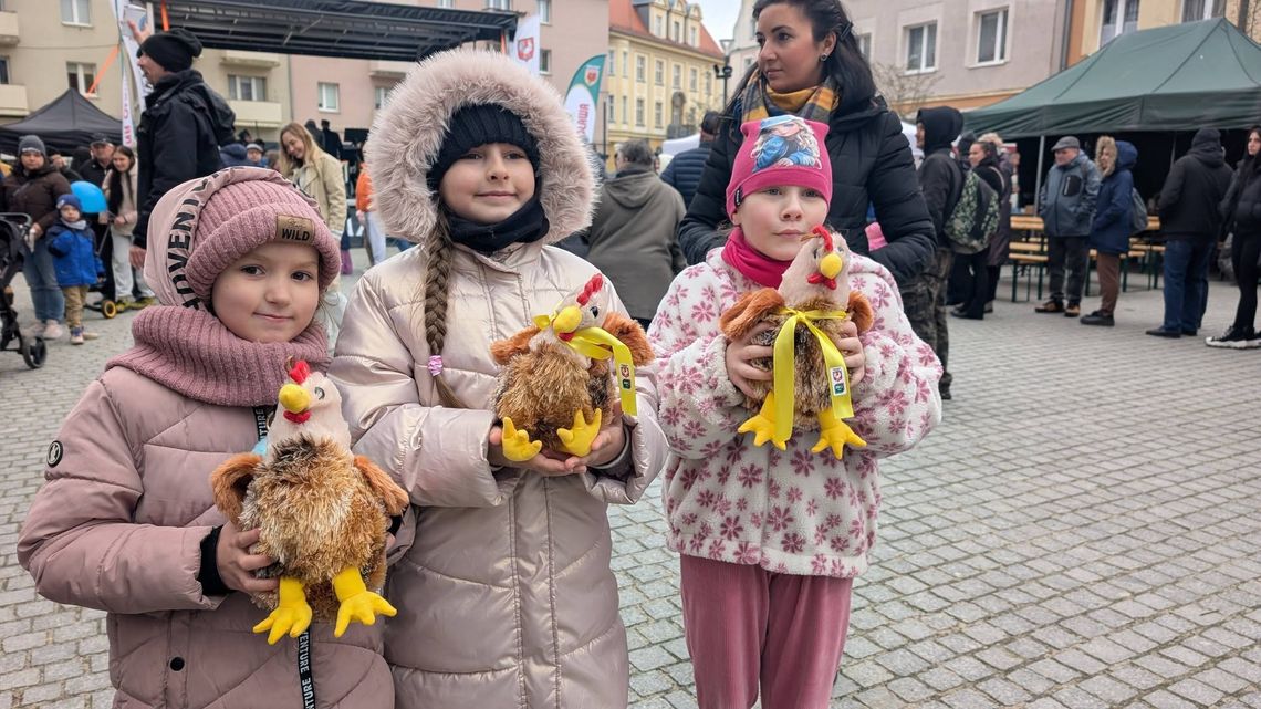 OŁAWA W Rynku trwa Jarmark Wielkanocny