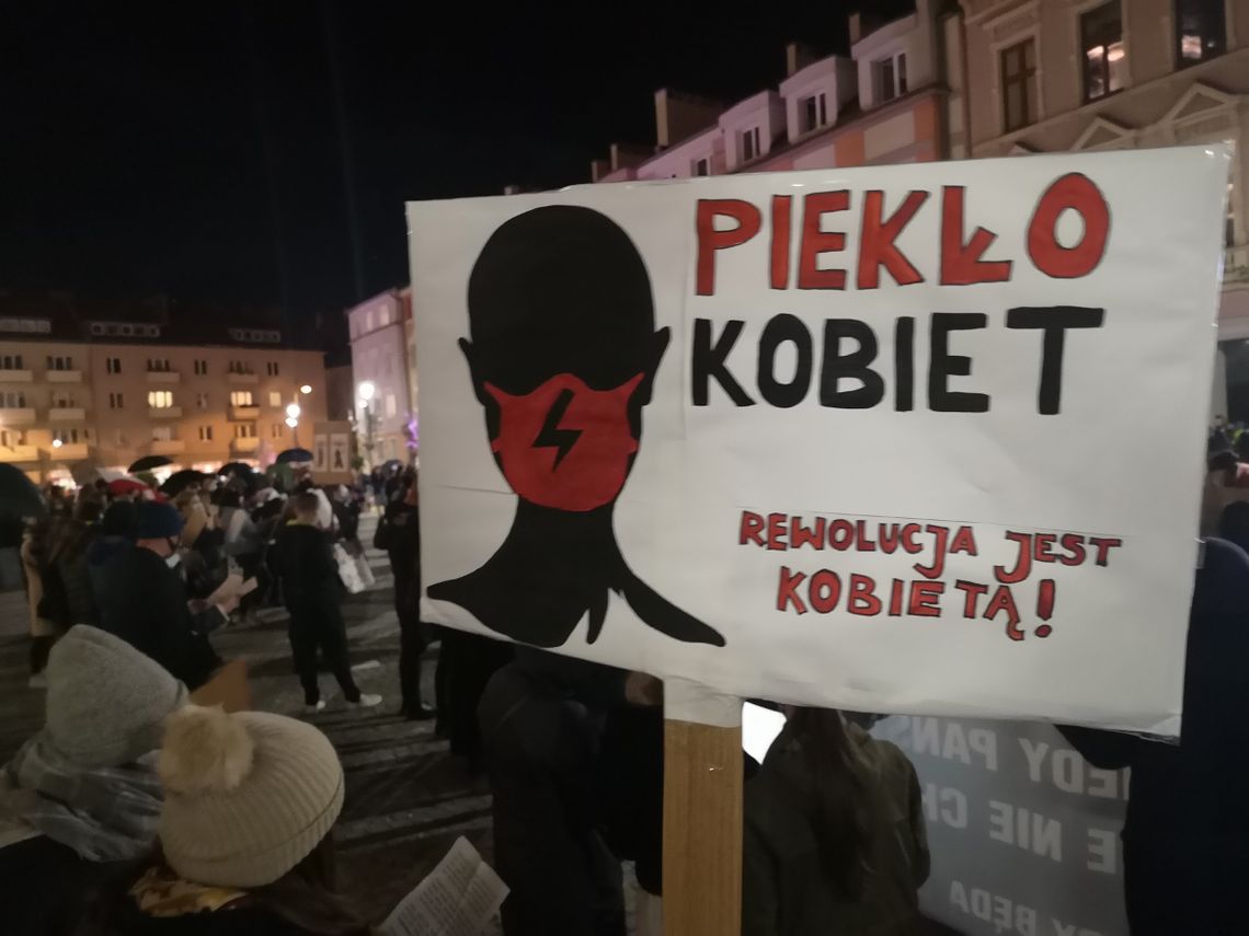 Oławski Strajk Kobiet pyta PiS Oławski Strajk Kobiet pyta PiS