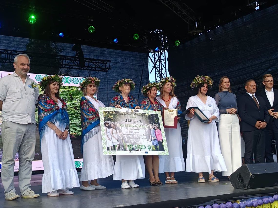 Oleśnica Mała - II miejsce w kategorii „Najlepsze przedsięwzięcie społeczne”. Oleśnica Mała - II miejsce w kategorii „Najlepsze przedsięwzięcie społeczne”.