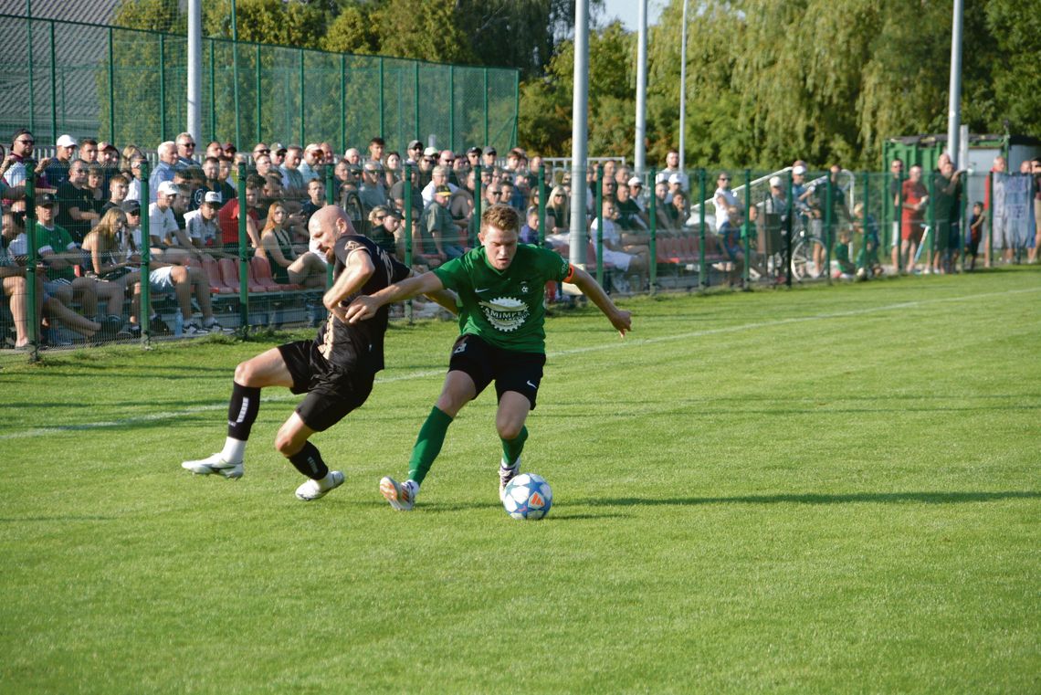 "Orzeł" silniejszy od "Sokoła" "Orzeł" silniejszy od "Sokoła"