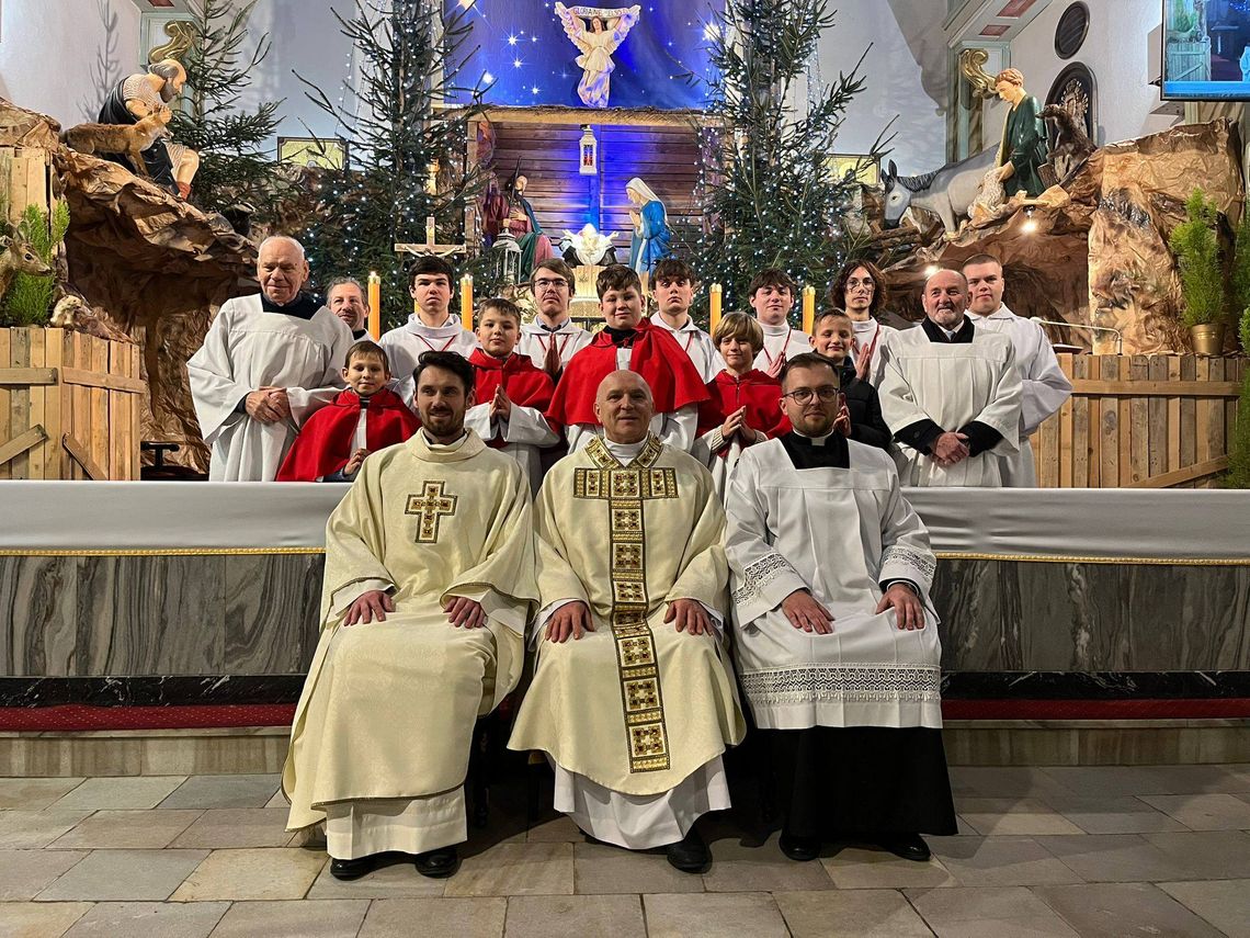 Parafia dziękuję ministrantom za służbę