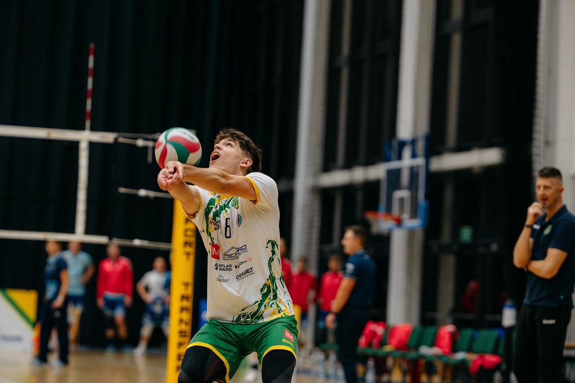 Pięć setów i duże emocje w meczu na szczycie