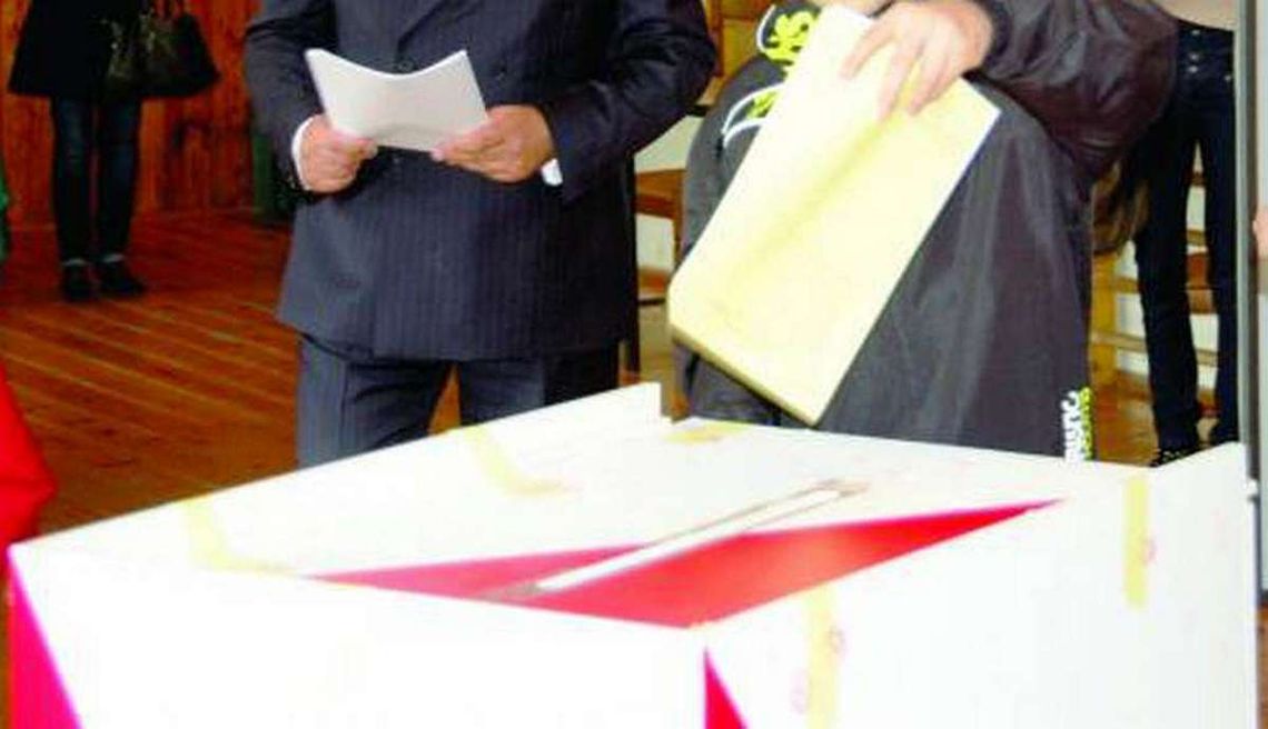 Pierwsze wyniki wyborów samorządowych Pierwsze wyniki wyborów samorządowych