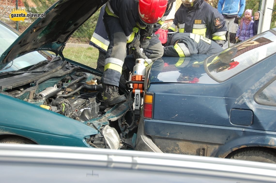 Pijany i bez uprawnień wjechał w volkswagena