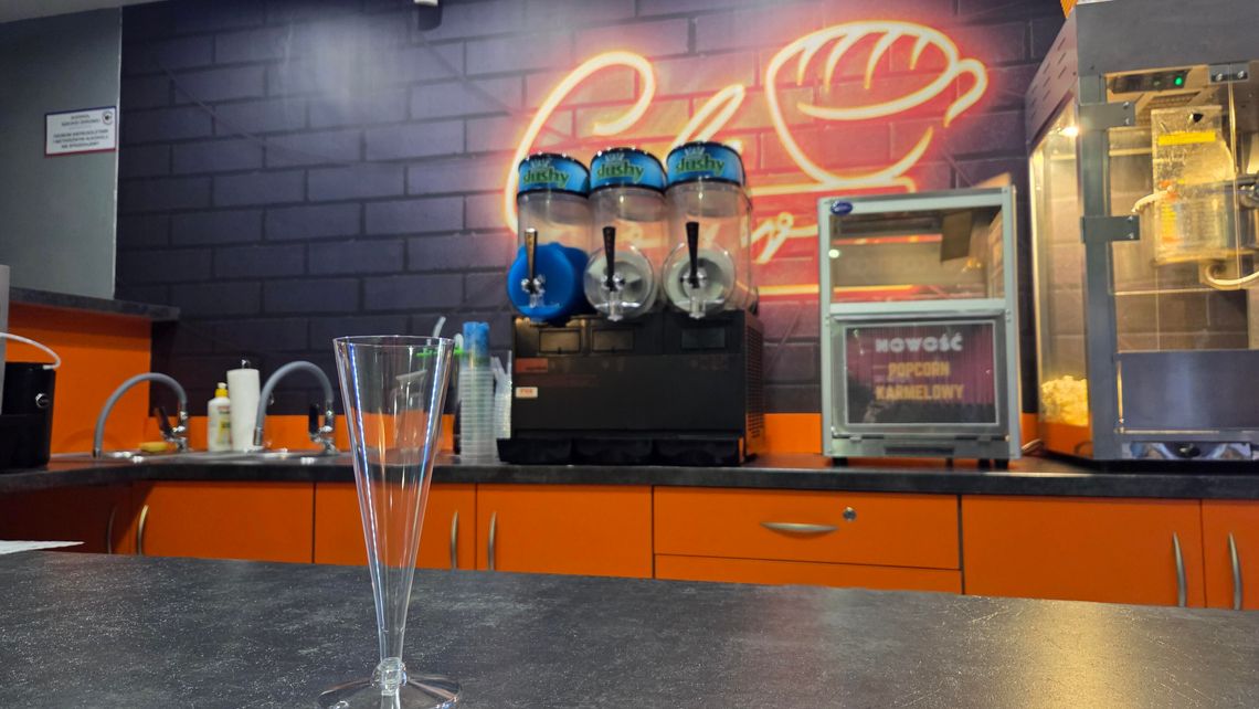 Piwko w kinie Odra? Tak, ale tylko na piętrze. Na razie