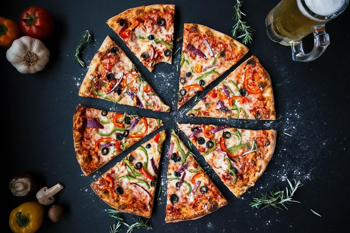 Pizza Jelenia Góra - Jak wybrać idealnie jedzenie na wyjeździe? 4 wskazówki, o których warto pamiętać